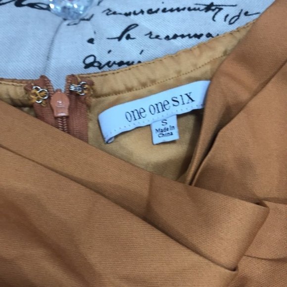 ONE ONE SIX Off The Shoulder Dress - Picture 7 of 8